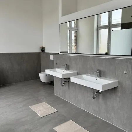 Privatzimmer 15 Min Bis Zur Messe Und Hbf Apartment *