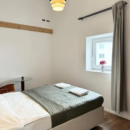 Apartment Privatzimmer 15 Min Bis Zur Messe Und Hbf *