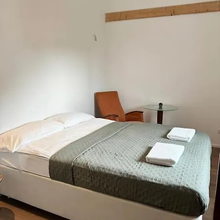Privatzimmer 15 Min Bis Zur Messe Und Hbf *